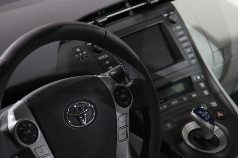 Illustration for article titled 2010 Toyota Prius: At 50 MPG, Officially Highest-Mileage Retail Vehicle